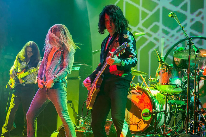 Led Zeppelin 2 - Tribute Band at Van Buren